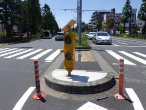 令和6年6月　三鷹市東八道路　ブリンカー事故　復旧工事